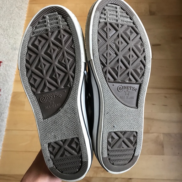 Black kid’s Converse ox sneakers, size 2 - Picture 3 of 4